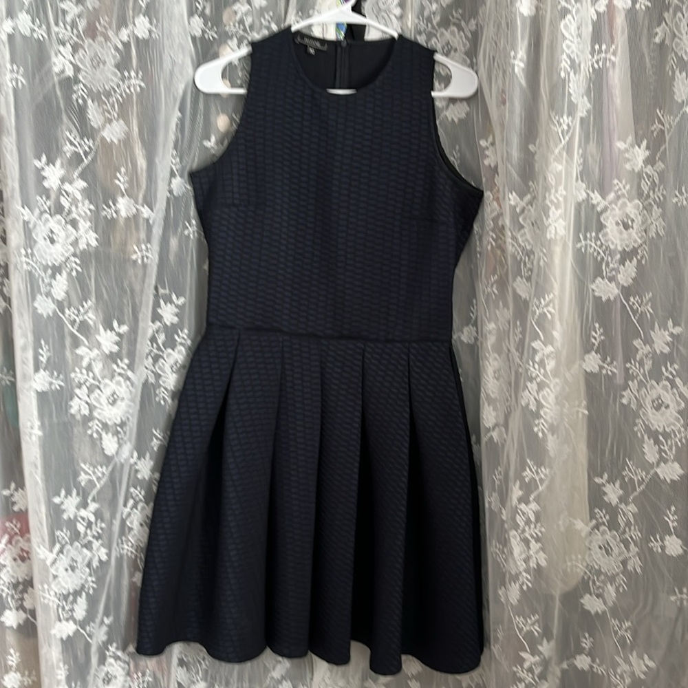 EUC Ivonne Elegant Black & Dark Navy Sleeveless Dress